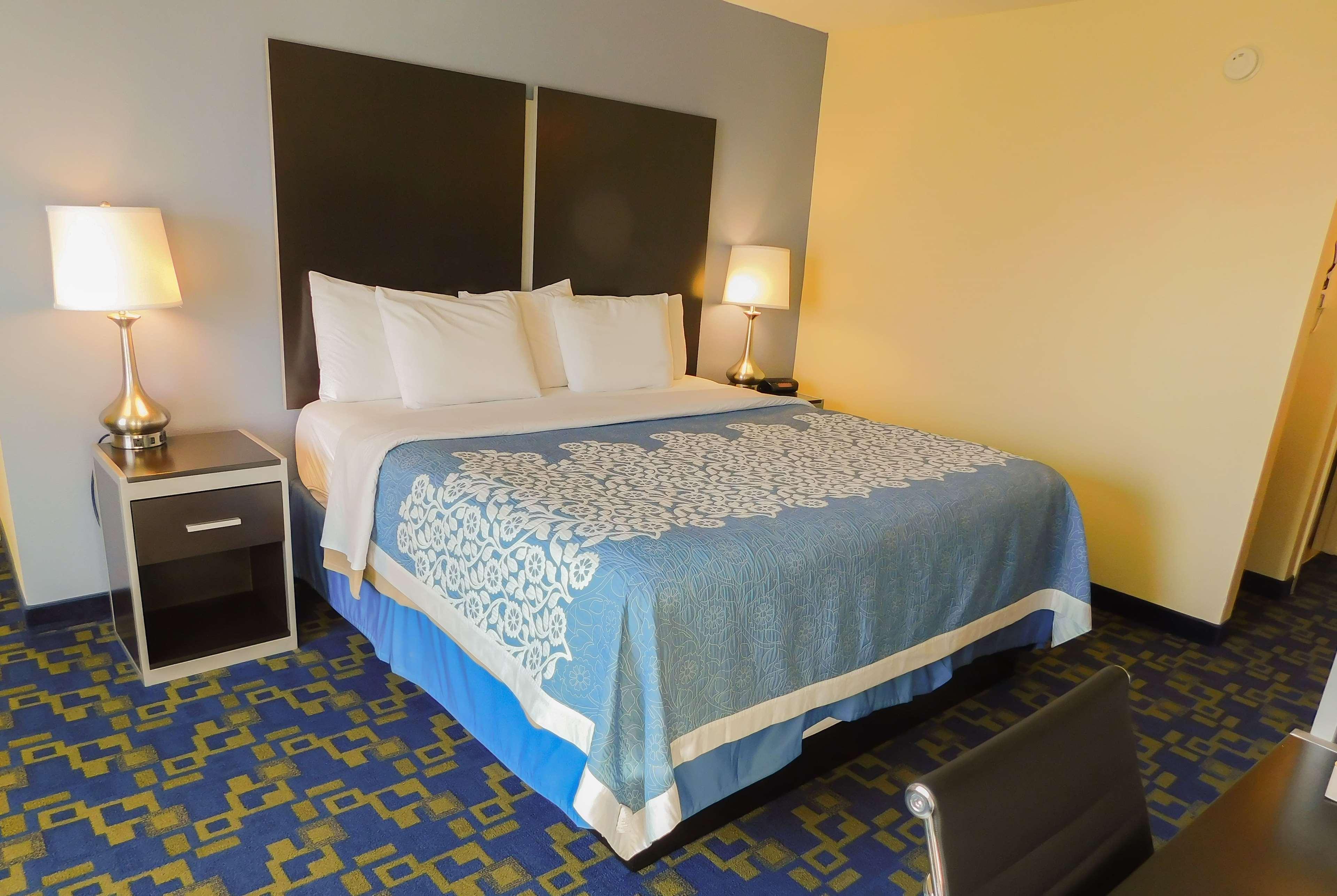 Days Inn & Suites By Wyndham Pocahontas Exterior foto