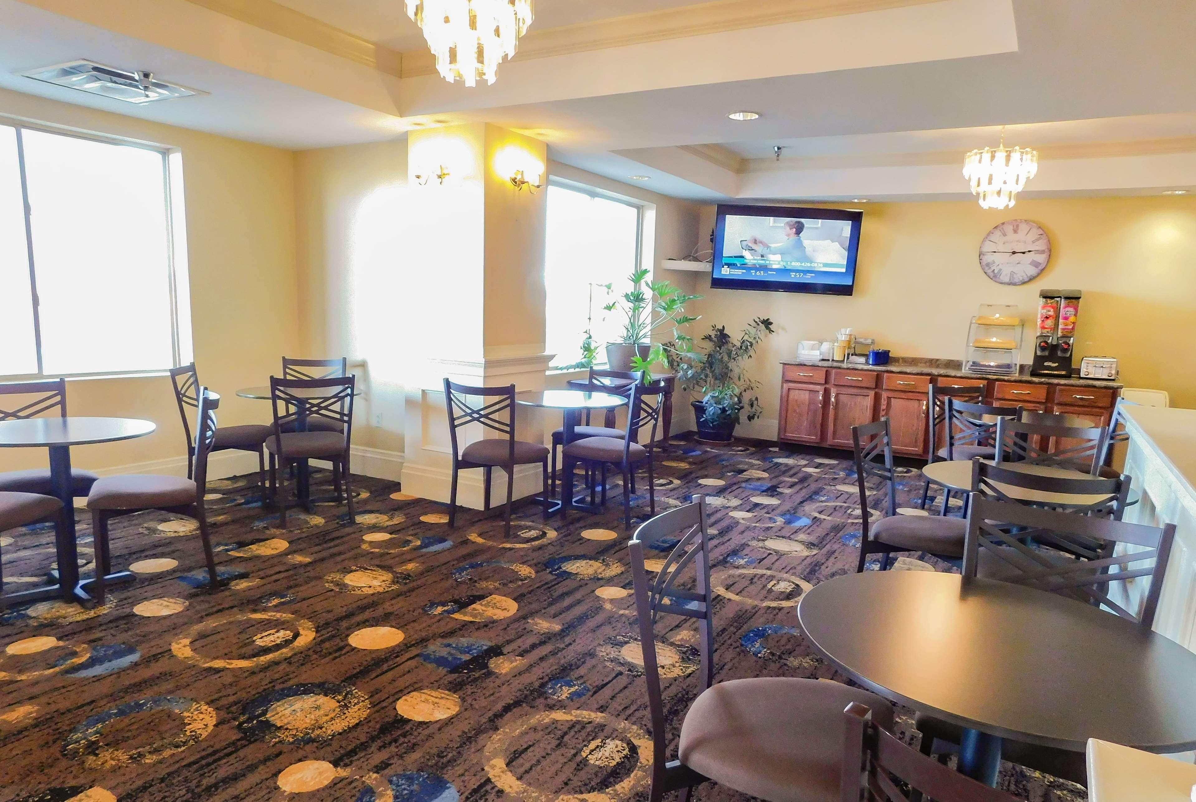 Days Inn & Suites By Wyndham Pocahontas Exterior foto